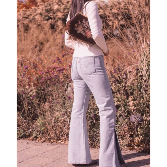 Levi’s Ribcage Split Flare Jeans - Picture 15 of 15